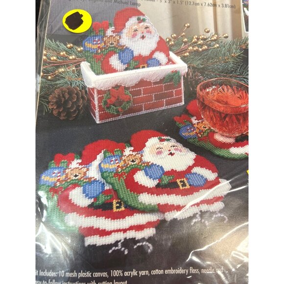 Bucilla "Here Comes Santa" Coaster & Holder Kit - Picture 2 of 5
